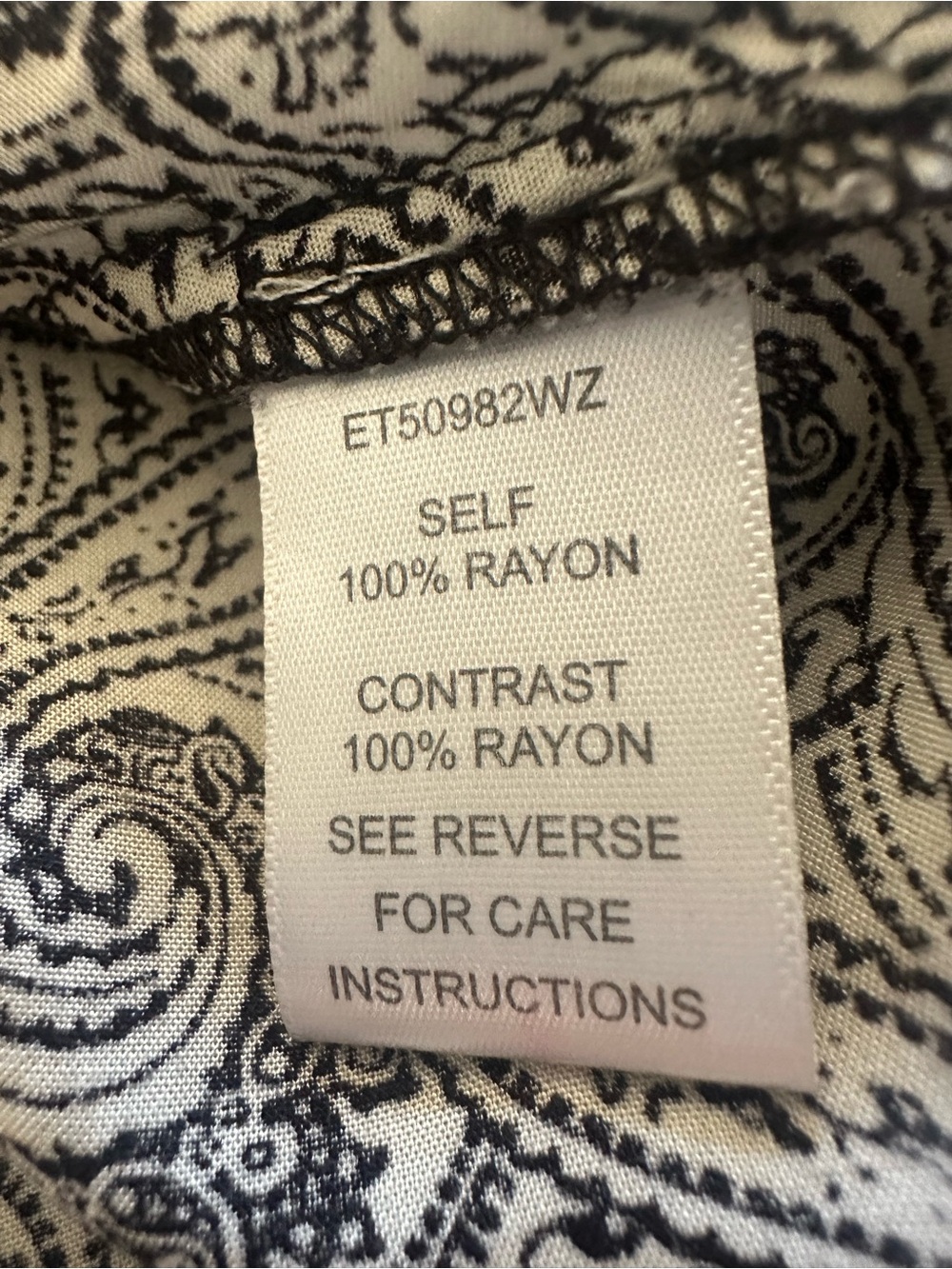 En Crème Paisley Tie-Neck Top, size large - Picture 8 of 9